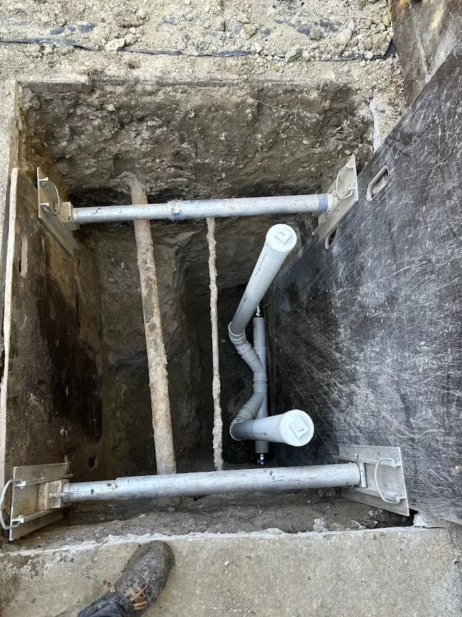 Experienced plumber completing Gas Line Repair work in Dilley